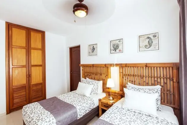 Deluxe Çatı Katı Süiti (Penthouse), 3 Yatak Odası, Havuz Manzaralı, Havuz Kenarı