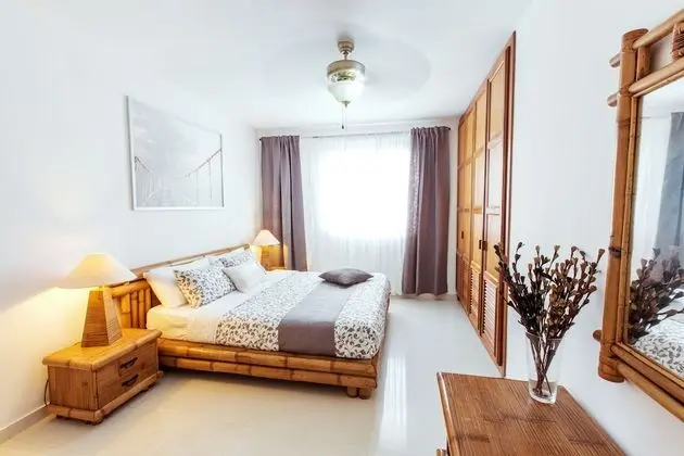 Deluxe Çatı Katı Süiti (Penthouse), 3 Yatak Odası, Havuz Manzaralı, Havuz Kenarı
