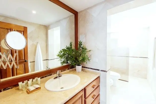 Deluxe Çatı Katı Süiti (Penthouse), 3 Yatak Odası, Havuz Manzaralı, Havuz Kenarı