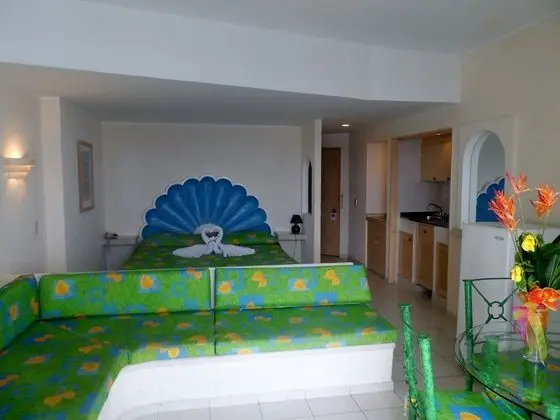 Oda, 1 En Büyük (King) Boy Yatak ve Çekyat