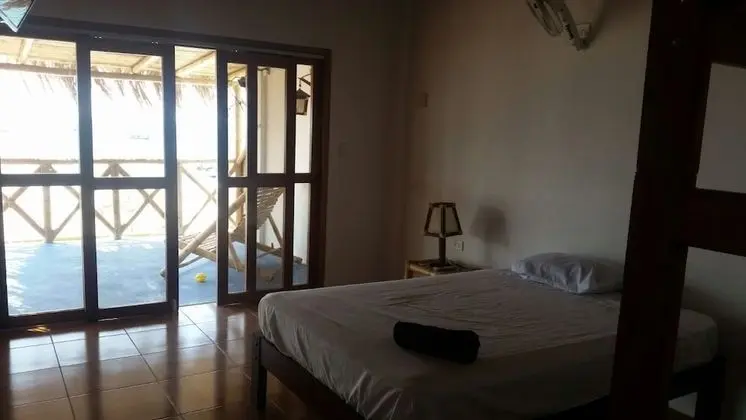 Üç Kişilik Oda, Teras, Plaj Manzaralı