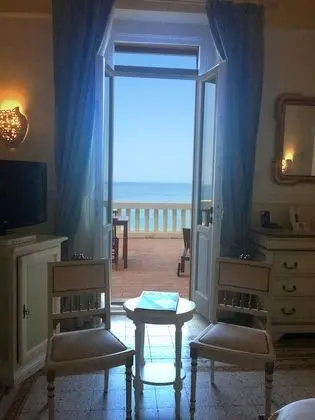 Tek Büyük Yataklı Oda, Balkon, Deniz Manzaralı