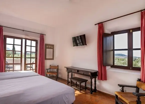 Tek Büyük veya İki Ayrı Yataklı Oda