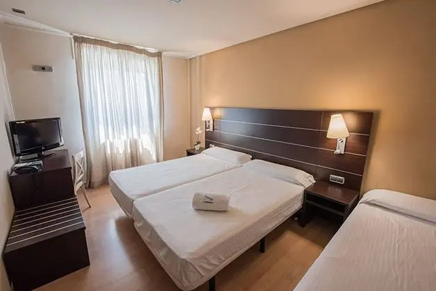 Tek Büyük Yataklı Oda (with extra bed)