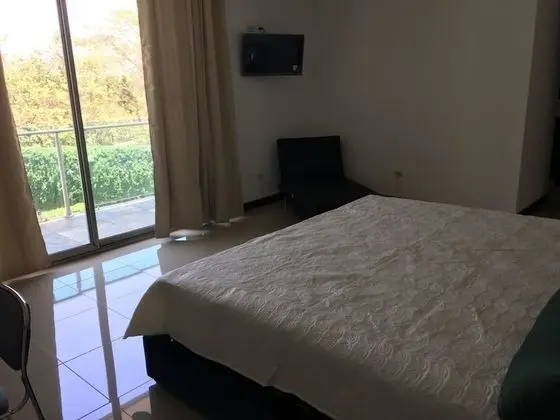 Family Ev, Birden Çok Yatak, Sigara İçilmez