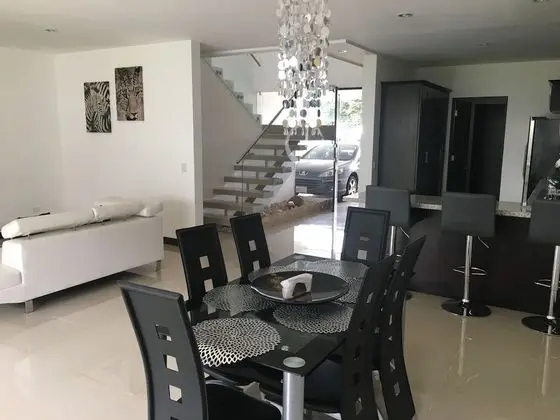 Family Ev, Birden Çok Yatak, Sigara İçilmez