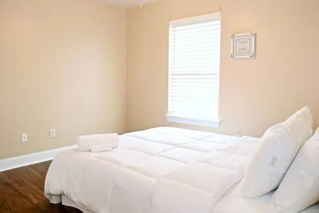 Apart Daire (LaSalle 1A/2A · Enormous Gated Apart)