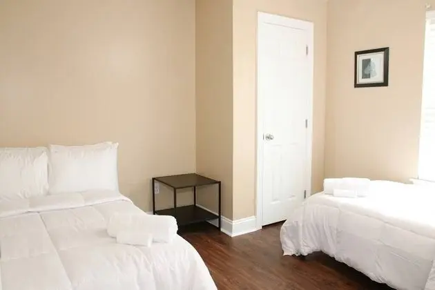Apart Daire (LaSalle 1A/2A · Enormous Gated Apart)