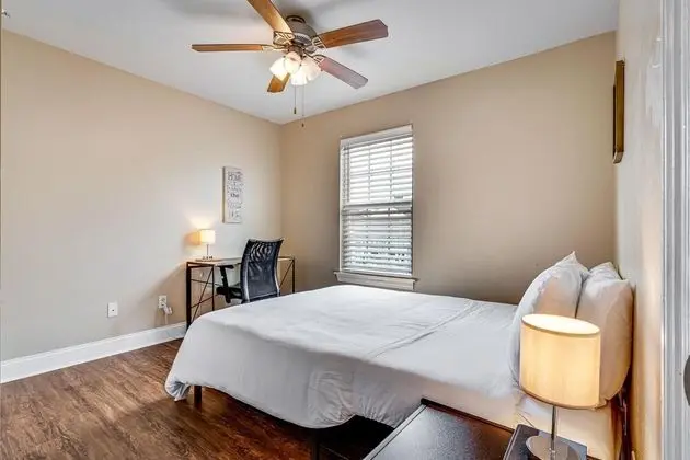 Apart Daire (LaSalle 1A/2A · Enormous Gated Apart)