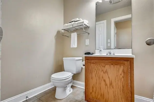 Apart Daire (LaSalle 1A/2A · Enormous Gated Apart)