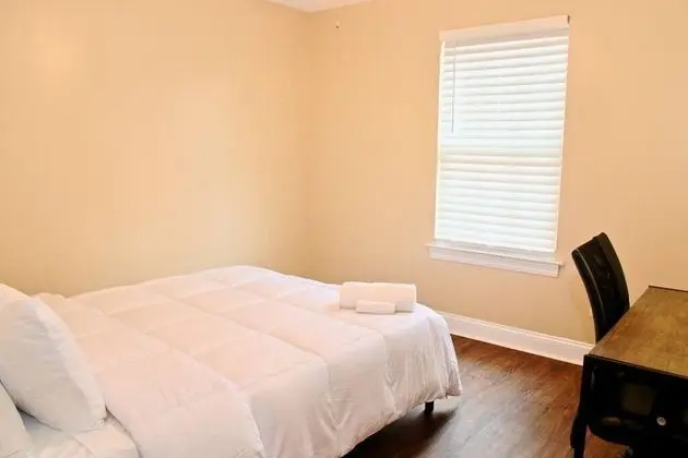 Apart Daire (LaSalle 1B · Centrally Located, Gate)