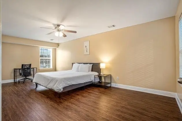 Apart Daire (LaSalle 1B · Centrally Located, Gate)