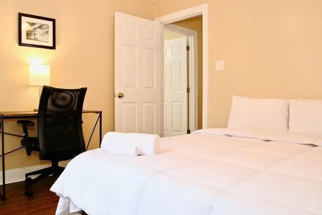 Apart Daire (LaSalle 1B · Centrally Located, Gate)