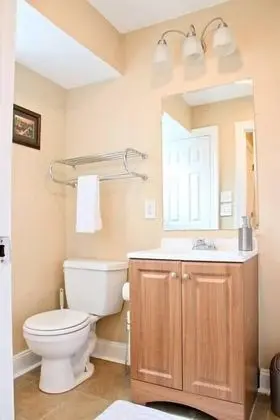 Apart Daire (LaSalle 1B · Centrally Located, Gate)