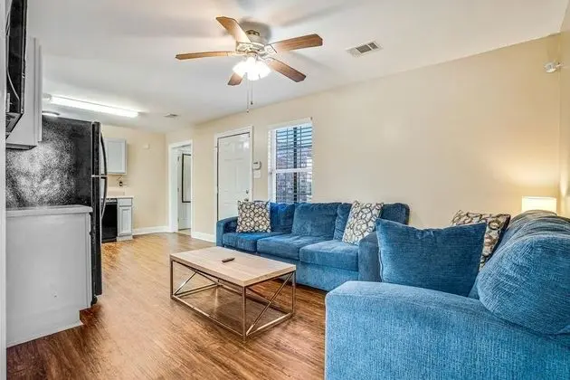 Apart Daire (LaSalle 1B · Centrally Located, Gate)