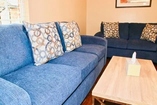 Apart Daire (LaSalle 1B · Centrally Located, Gate)