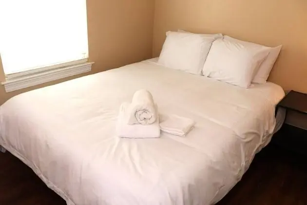 Apart Daire (LaSalle 2B · Huge 4BR Gated Apartmen)