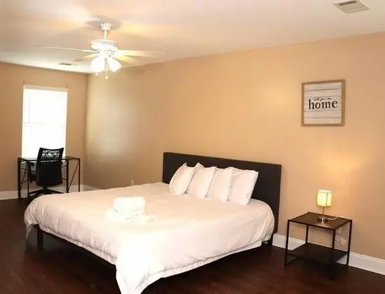 Apart Daire (LaSalle 2B · Huge 4BR Gated Apartmen)