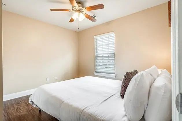 Apart Daire (LaSalle 2C · Comfortable 4BR Apt. Pe)