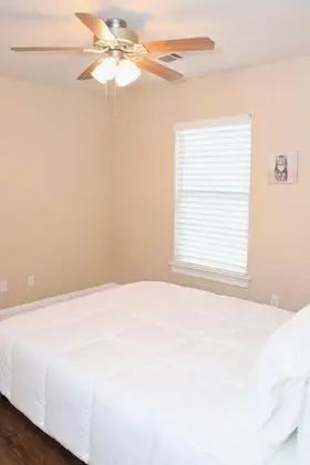 Apart Daire (LaSalle 2C · Comfortable 4BR Apt. Pe)