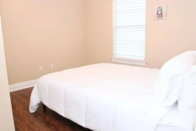 Apart Daire (LaSalle 2C · Comfortable 4BR Apt. Pe)