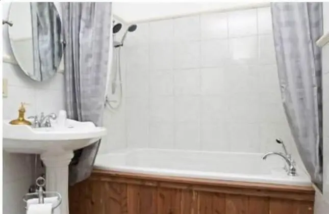 Eliza George Suite