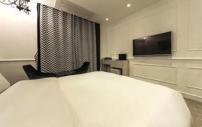 Deluxe Tek Büyük Yataklı Oda