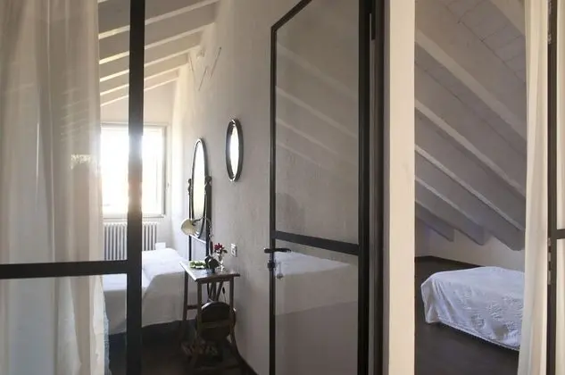 Tek Büyük Yataklı Oda, Ortak Banyo