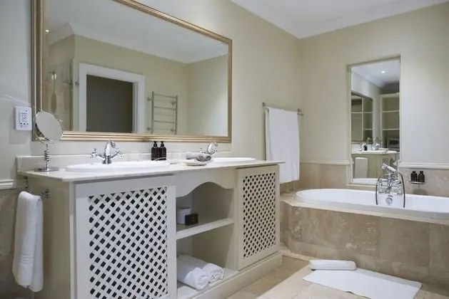 Standard Süit, 1 En Büyük (King) Boy Yatak, Havuz Kenarı