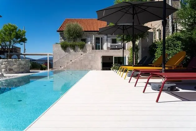 Villa, 3 Yatak Odası, Şömine