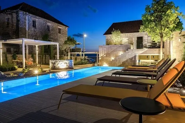 Villa, 3 Yatak Odası, Şömine