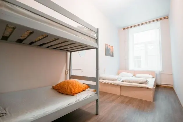 Dört Kişilik Oda, Ortak Banyo