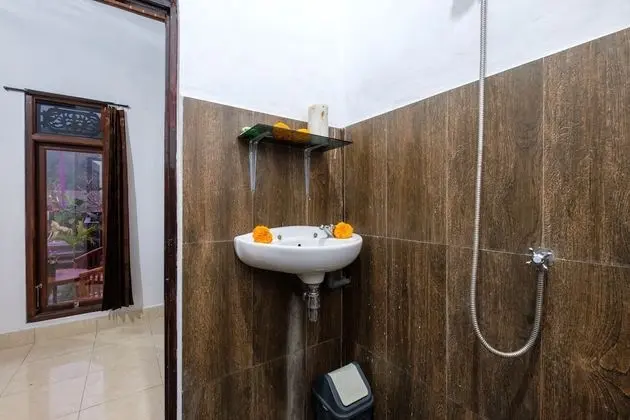 Traditional Tek Büyük Yataklı Oda
