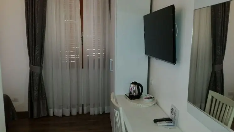 Comfort Tek Büyük Yataklı Oda