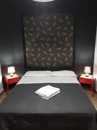 Tek Büyük Yataklı Oda, Ortak Banyo