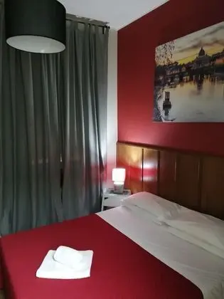 Tek Büyük Yataklı Oda, Ortak Banyo