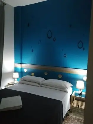 Tek Büyük Yataklı Oda, Ortak Banyo