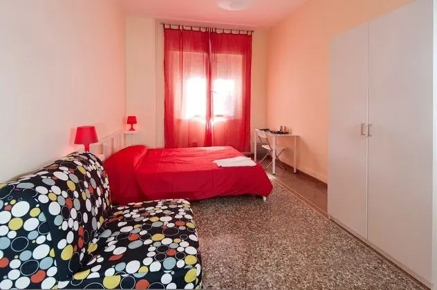 Üç Kişilik Oda, Ortak Banyo