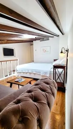 Aile Odası, Şehir Manzaralı