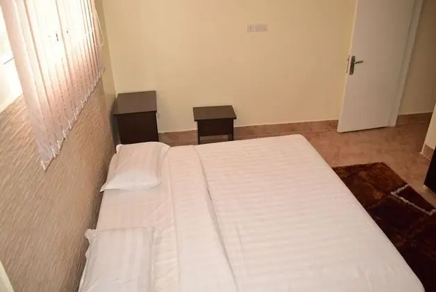 Apart Daire, 2 Yatak Odası, Küçük Mutfak