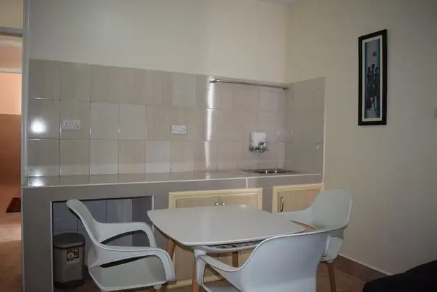 Apart Daire, 2 Yatak Odası, Küçük Mutfak