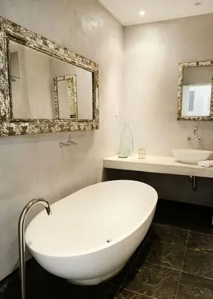 Deluxe Stüdyo Süit, Havuz Manzaralı