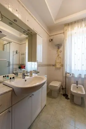 "SOFIA" DOBLE ROOM 1 BED FRENCH BED SHARED TOILET