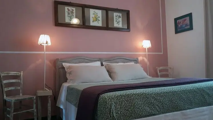 Tek Büyük Yataklı Oda, 1 Büyük (Queen) Boy Yatak (Rosa)
