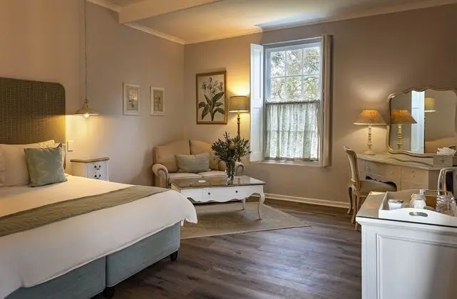 Tek Büyük veya İki Ayrı Yataklı Oda, Bahçe Manzaralı