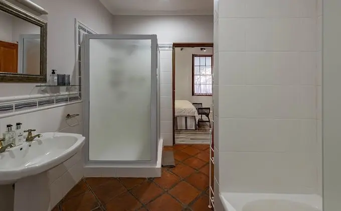 Tek Büyük Yataklı Oda, 1 En Büyük (King) Boy Yatak