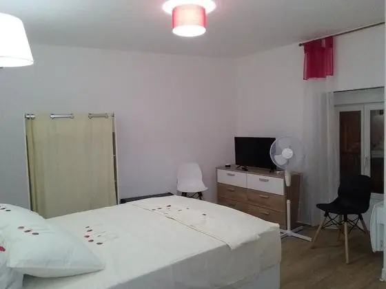 Tek Büyük Yataklı Oda