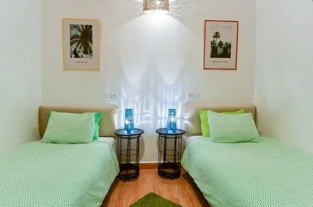 Basic Tek Büyük Yataklı Oda