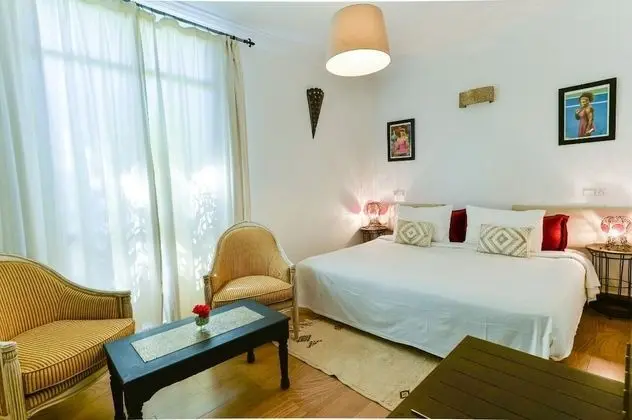 Basic Tek Büyük Yataklı Oda