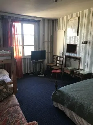 Family Tek Büyük veya İki Ayrı Yataklı Oda